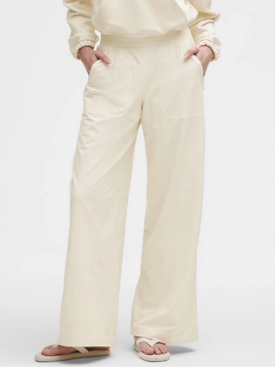 lululemon athletica Pants - Lululemon Swift Wide-Leg Mid-Rise Pant Full Length Cream Casual Women’s Size 4